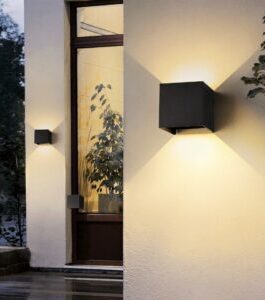 Adjustable Wall Mounted Light